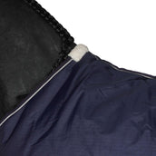 WeatherBeeta Stalldecke 1200D Standard Neck Medium Navy/Weiß WeatherBeeta Stalldecke 1200D Standard Neck Medium Navy/Weiß