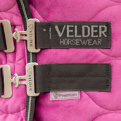 Velder Horsewear Premium Showdecke Satin Glow Dutch Raspberry Velder Horsewear Premium Showdecke Satin Glow Dutch Raspberry