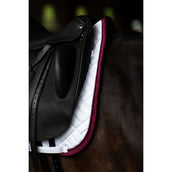 Equestrian Stockholm Schabracke Modern Dressur Weiß/Merlot Equestrian Stockholm Schabracke Modern Dressur Weiß/Merlot