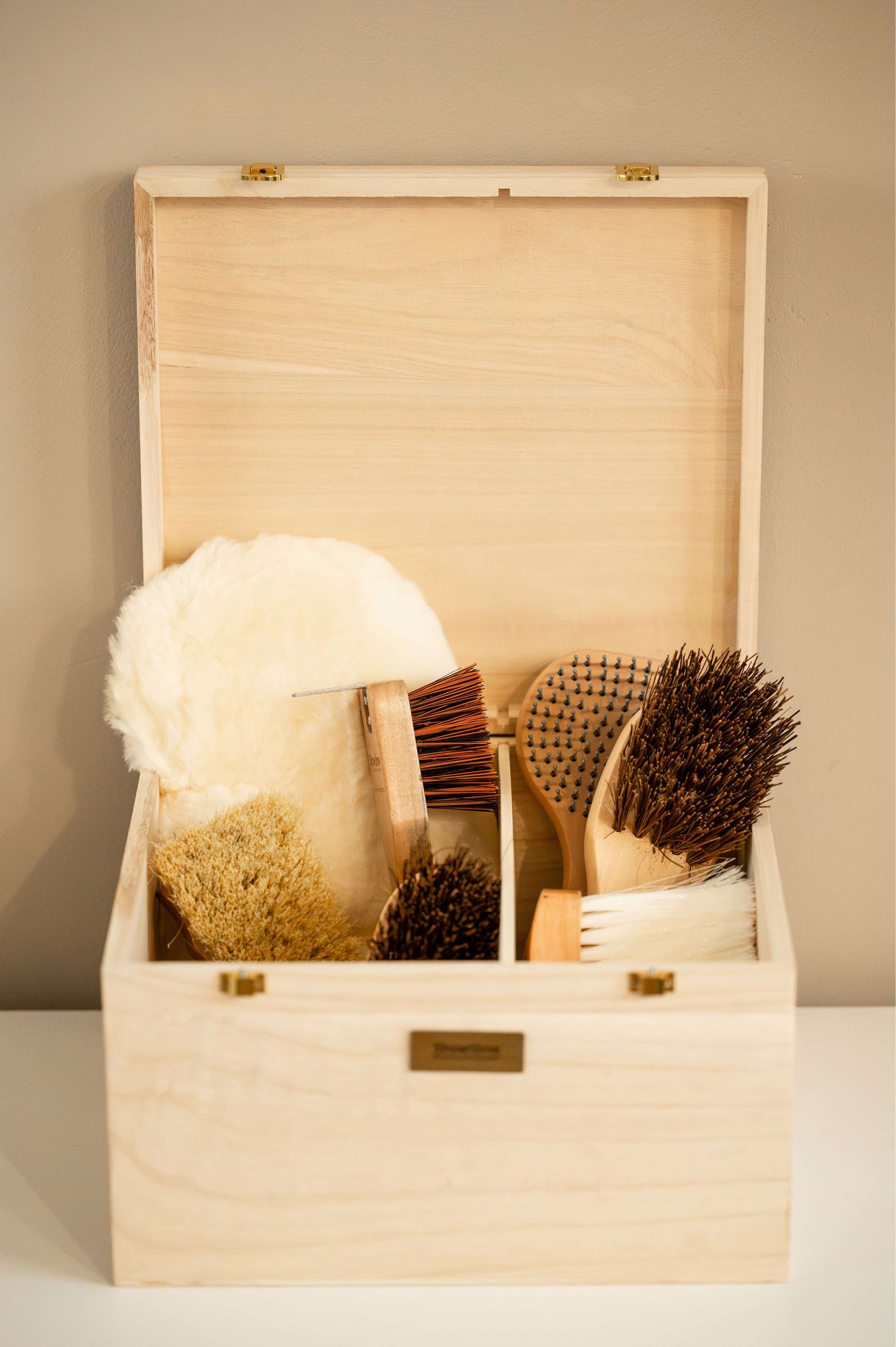 Showtime Putzkiste Luxe met borstels Beige Showtime Putzkiste Luxe met borstels Beige