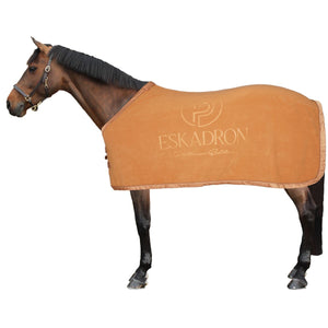 Eskadron Platinum Abschwitzdecke Fleece Stamp Cognac