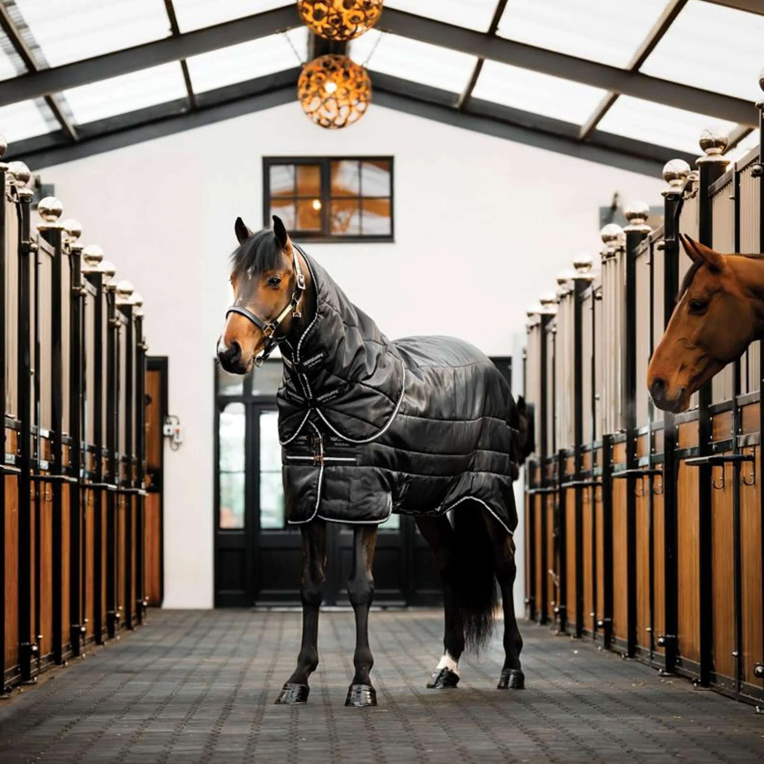 Horseware Easy-Layer Stable Plus Heavy 400g Schwarz/Schwarz Horseware Easy-Layer Stable Plus Heavy 400g Schwarz/Schwarz