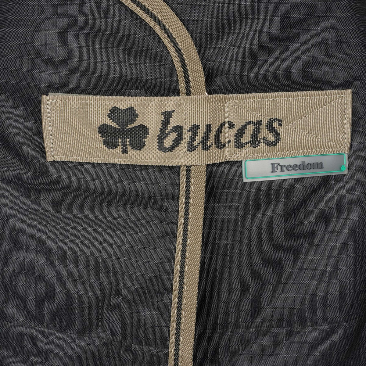 Bucas Winterdecke Freedom 300g Schwarz/Taupe