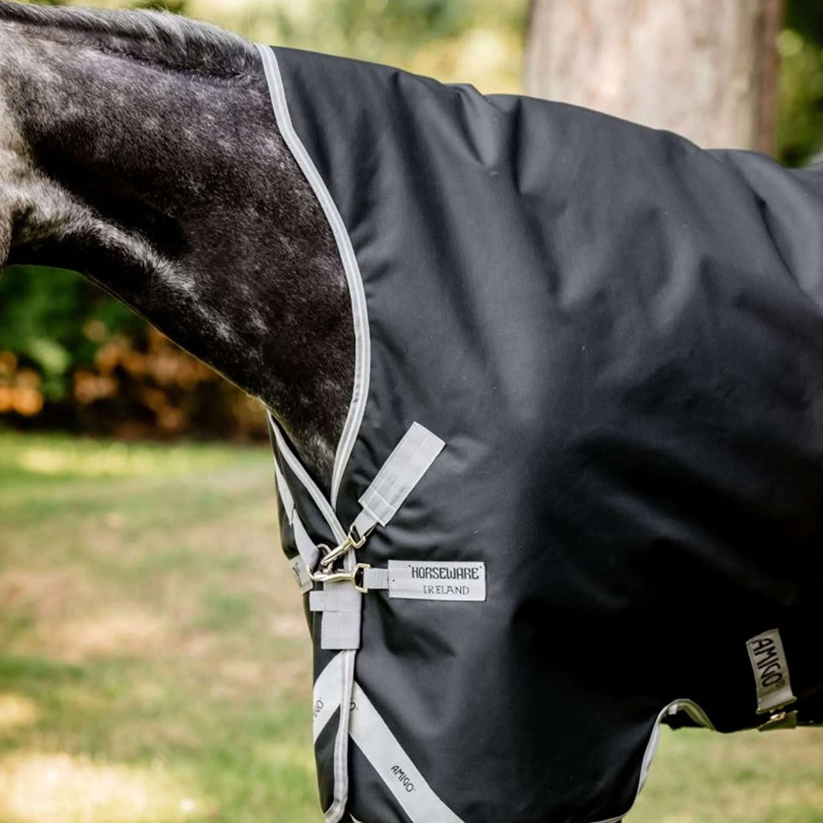 Amigo Wug Turnout 1200D 50g Schwarz/Titangrau/Silber