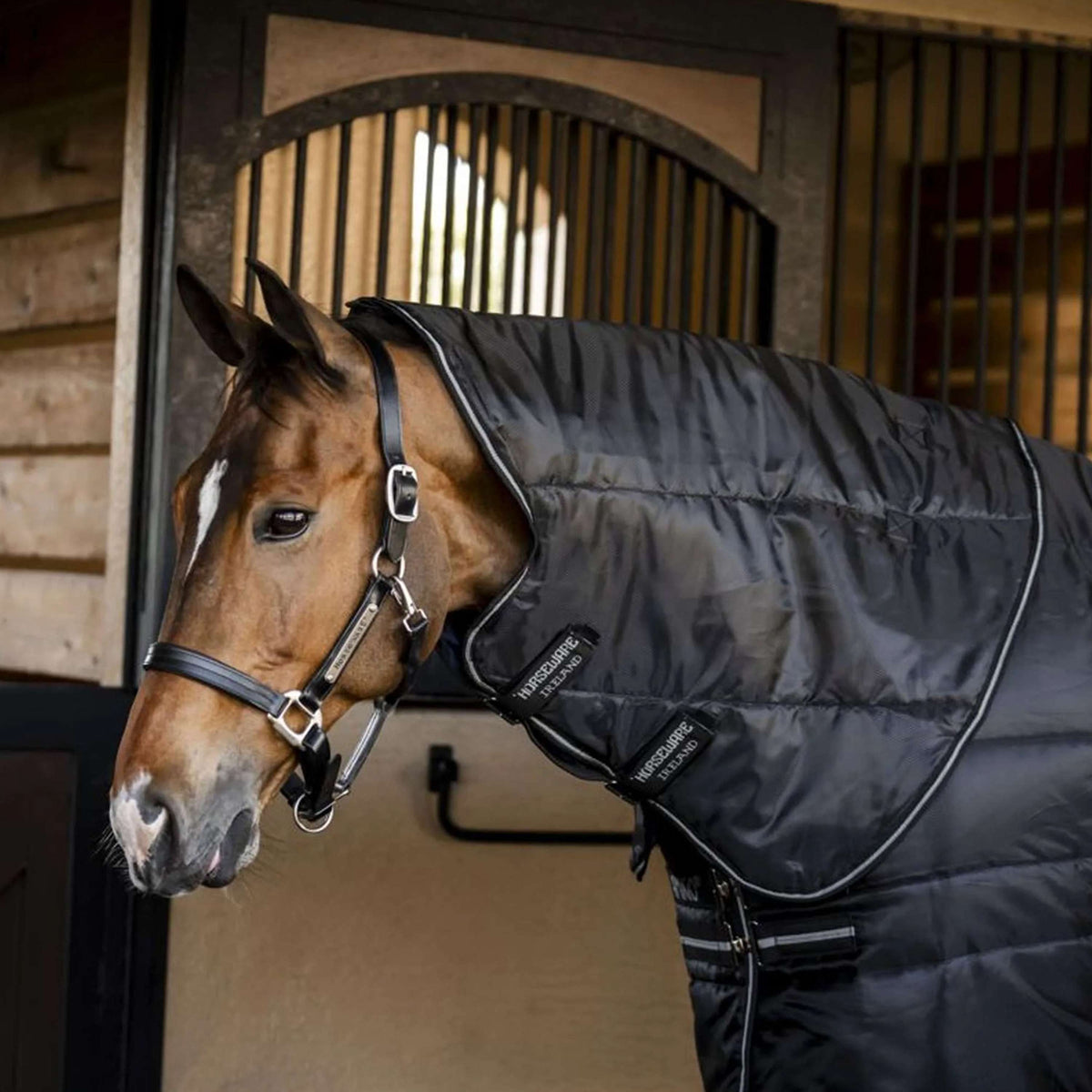 Amigo Halsstück Ripstip Insulator Stable 200g Black/Black/Silver