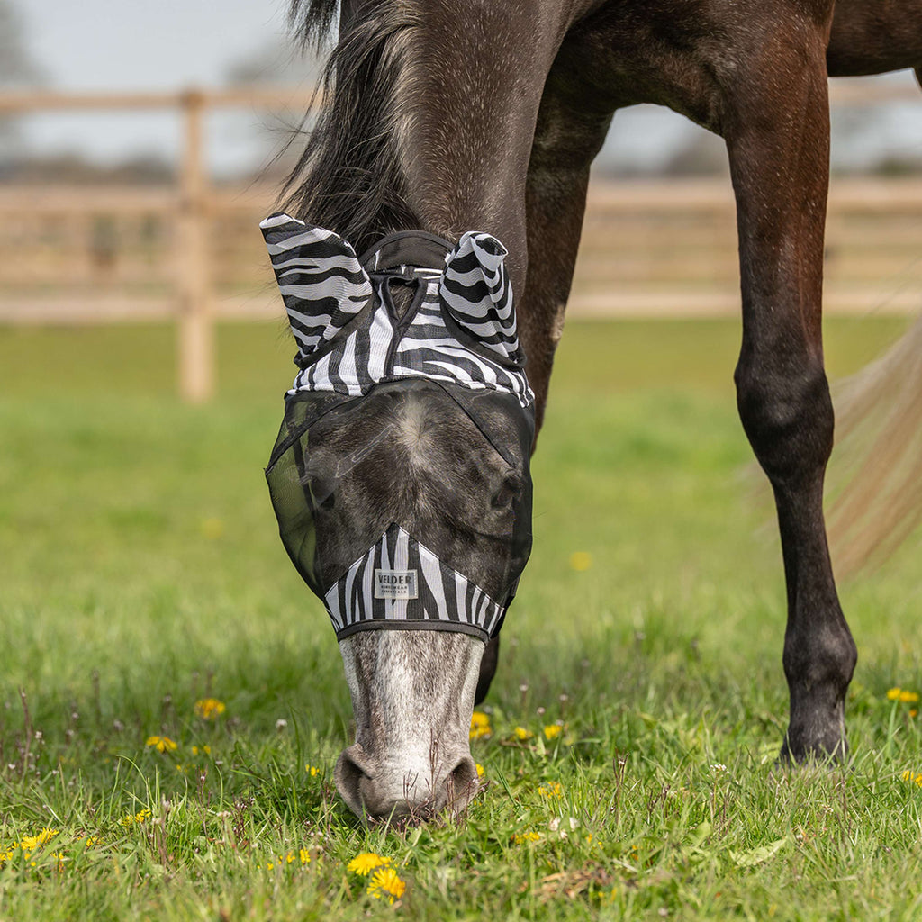 Velder Horsewear Essentials Fliegenmaske Zebra mit Ohren Schwarz/Weiß