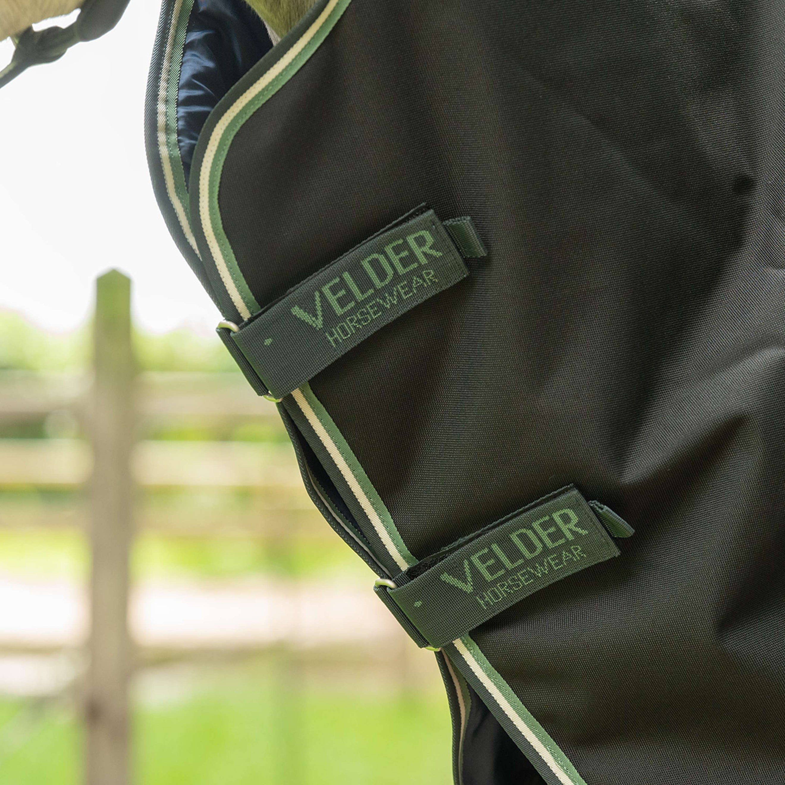 Velder Horsewear Premium Halsstück Turnout 100g Night Forest