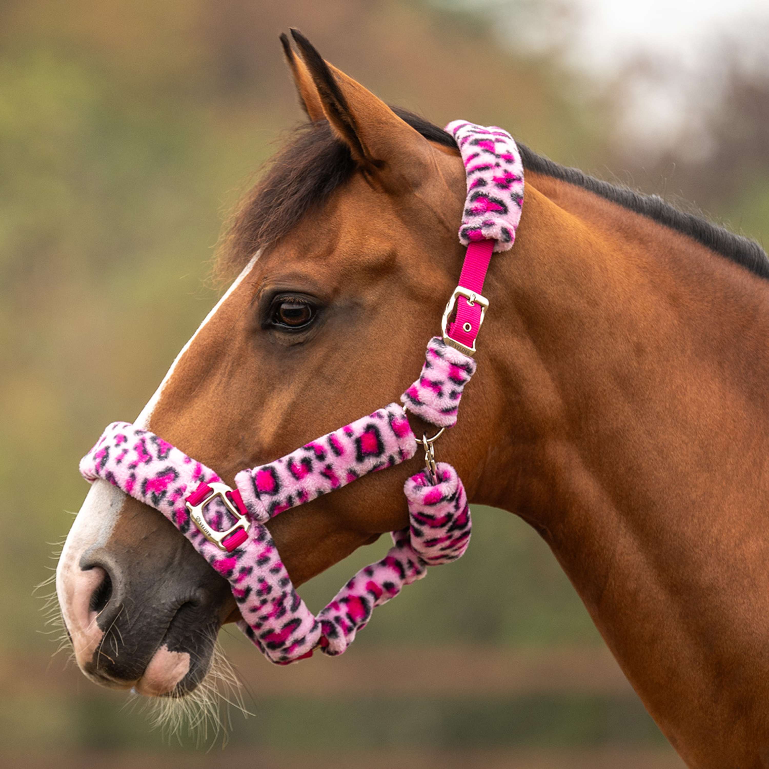 Velder Horsewear Premium Halfter Comfort Fur Snow Leopard Rosa
