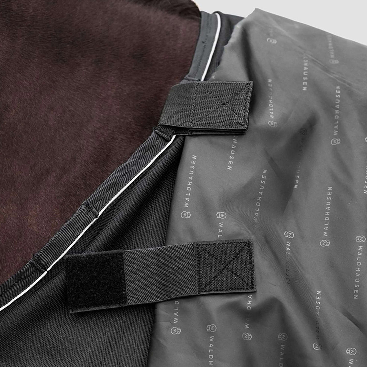 Waldhausen Outdoordecke Scandic Multi-Layer 50/150g Schwarz