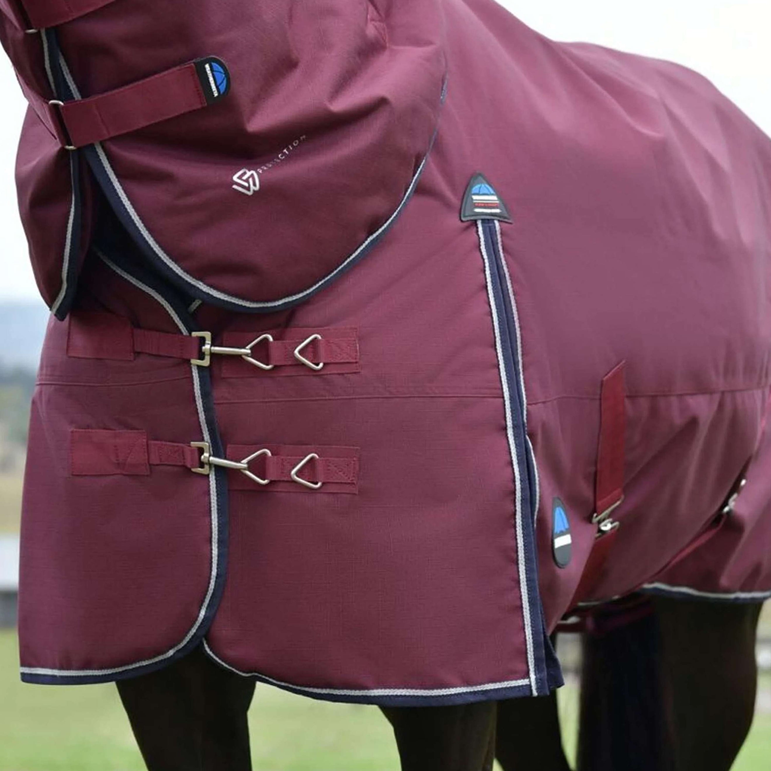 WeatherBeeta ComFiTec Essential Turnout Detach-A-Neck 50g Burgund/Navy WeatherBeeta ComFiTec Essential Turnout Detach-A-Neck 50g Burgund/Navy