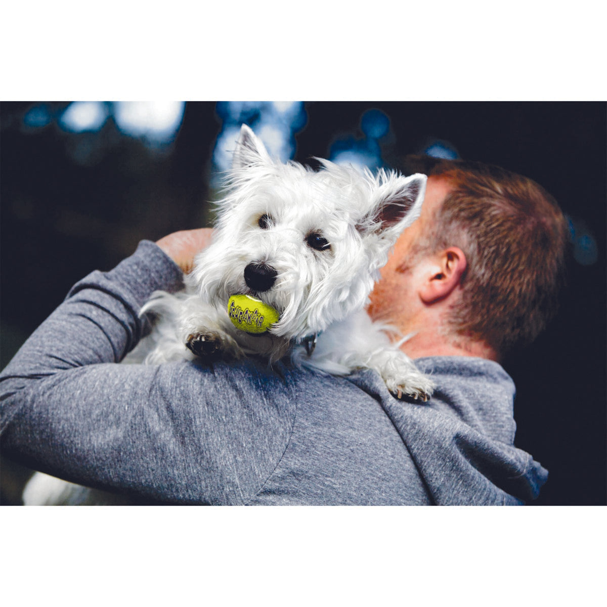 KONG Air Squeaker Tennis Ball Gelb