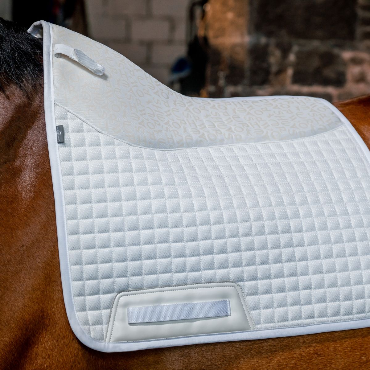 Horseware Schabracke Comfort Tech Dressur Weiß