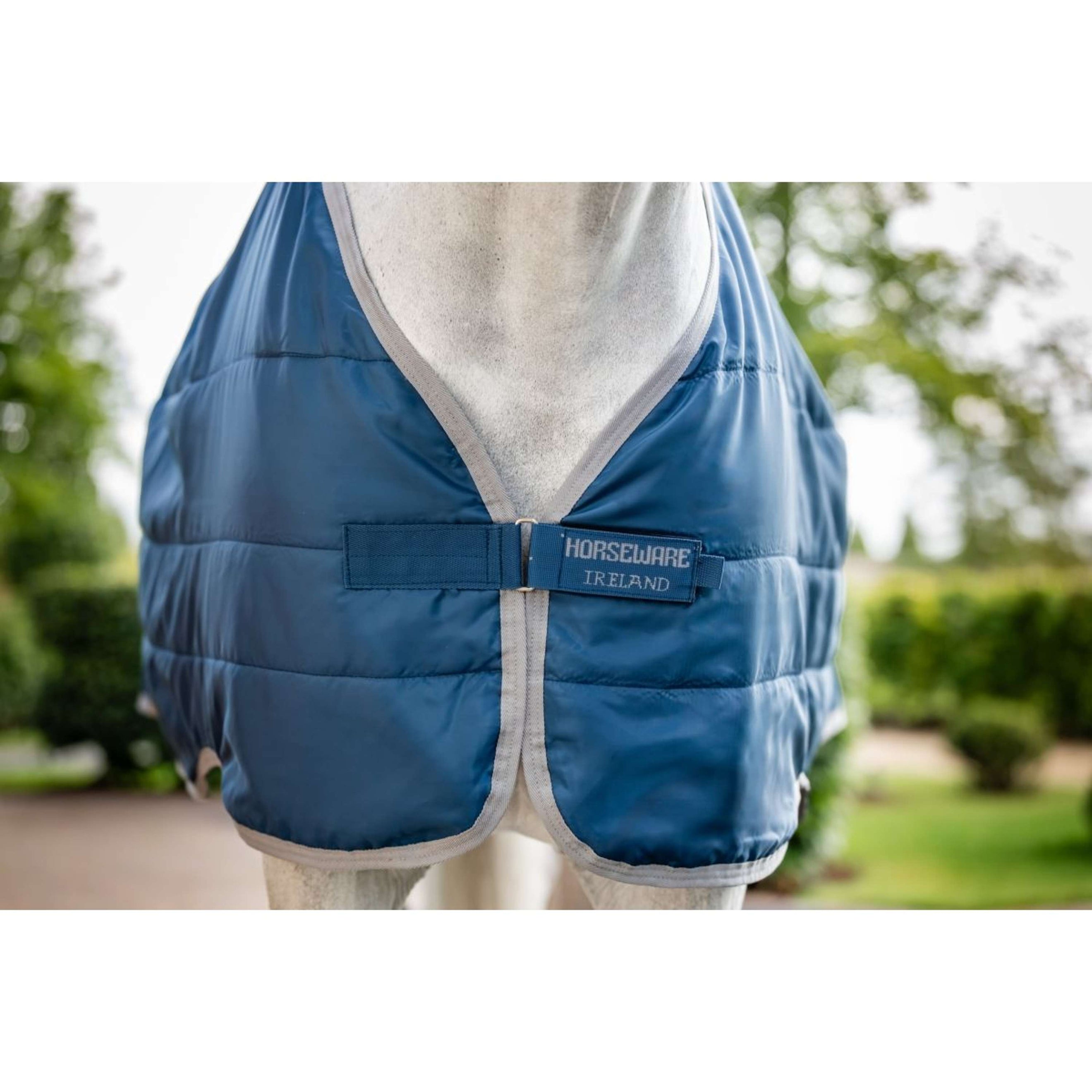 Horseware Therapy Ionic 50g Imperialblau/Silber/Marineblau Horseware Therapy Ionic 50g Imperialblau/Silber/Marineblau