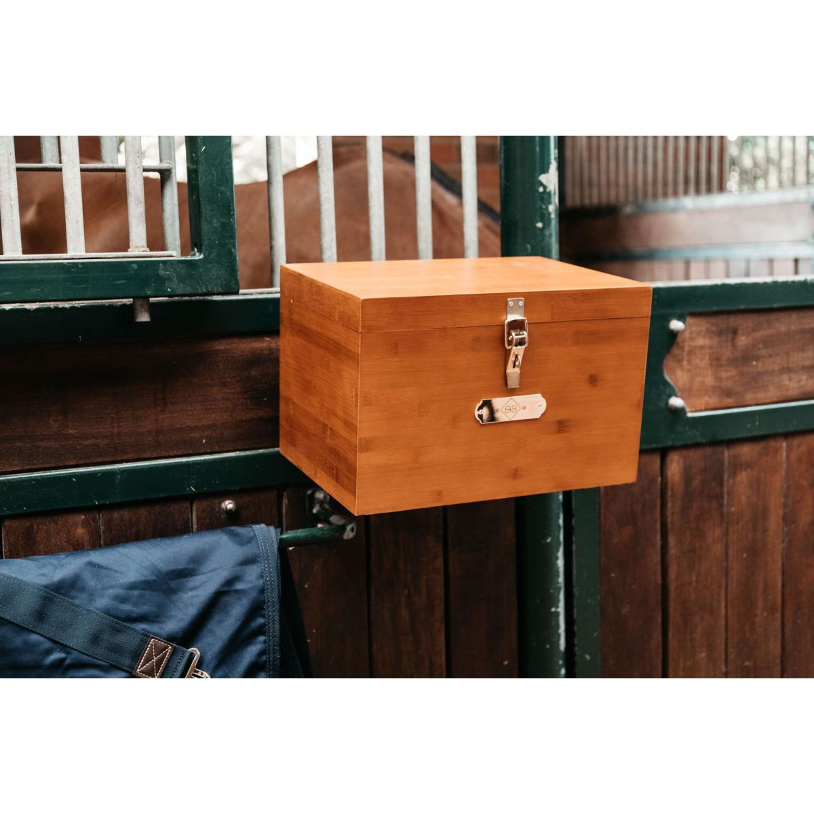 Grooming Deluxe by Kentucky Stable Tack Box Grooming Deluxe by Kentucky Stable Tack Box