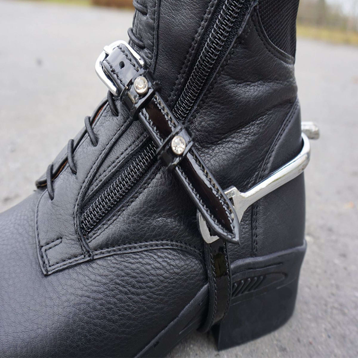 Kavalkade Sporenriemen Crystal Schwarzer Lack