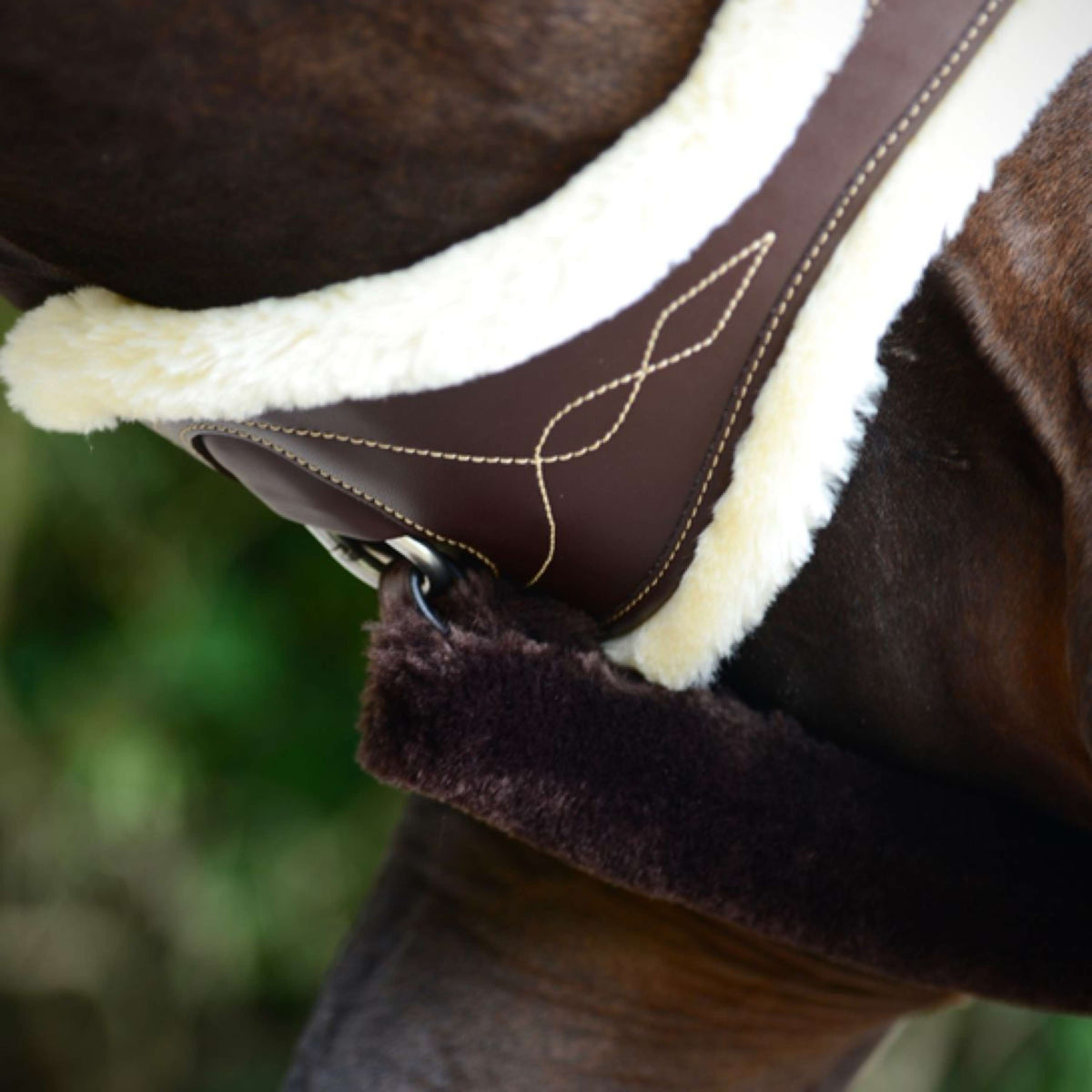 Kentucky Sattelgurtschoner Sheepskin Anatomic Natürlich