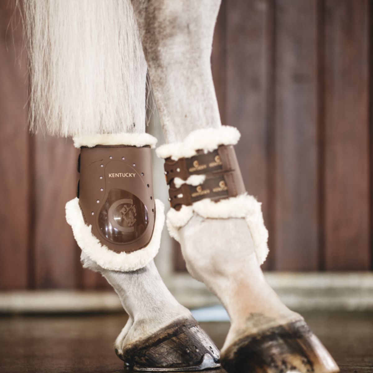 Kentucky Horsewear Streichkappen Sheepskin Elastic Braun