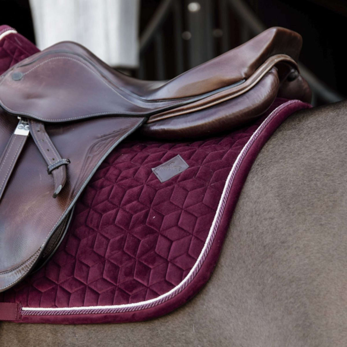 Kentucky Horsewear Schabracke Velvet Springen Bordeaux