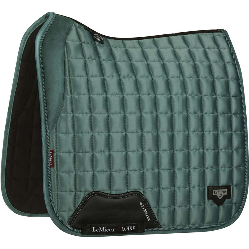 LeMieux Schabracke Loire Memory Satin Square Dressur Sage LeMieux Schabracke Loire Memory Satin Square Dressur Sage