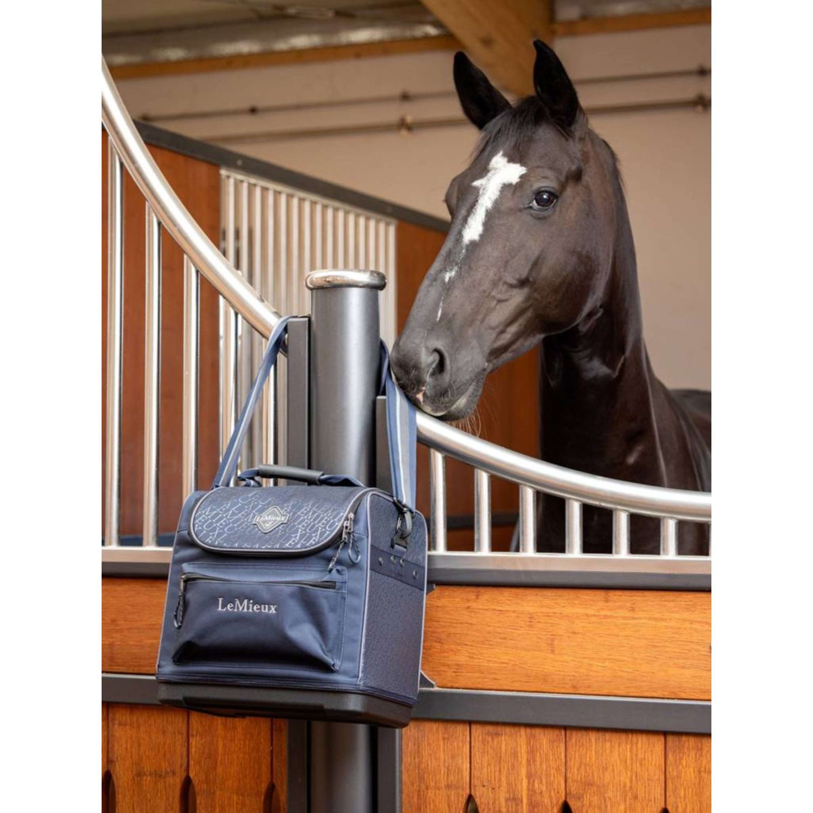 LeMieux Putztasche Elite Pro Blau LeMieux Putztasche Elite Pro Blau