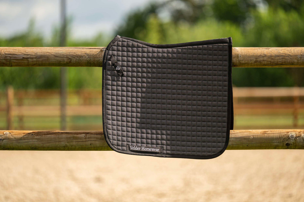 Velder Horsewear Premium Schabracke Bamboo Dressur Schwarz