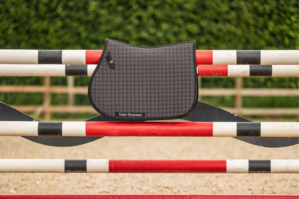 Velder Horsewear Premium Schabracke Bamboo Springen Schwarz