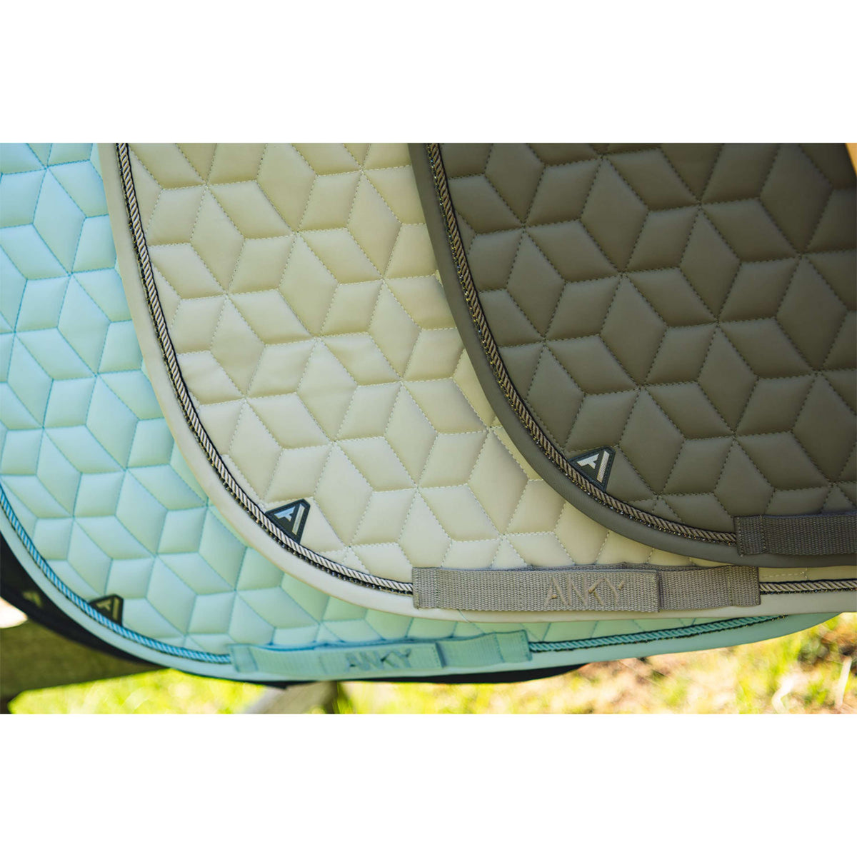 ANKY Schabracke Vivacity XB261111 Dressur Island Fossil