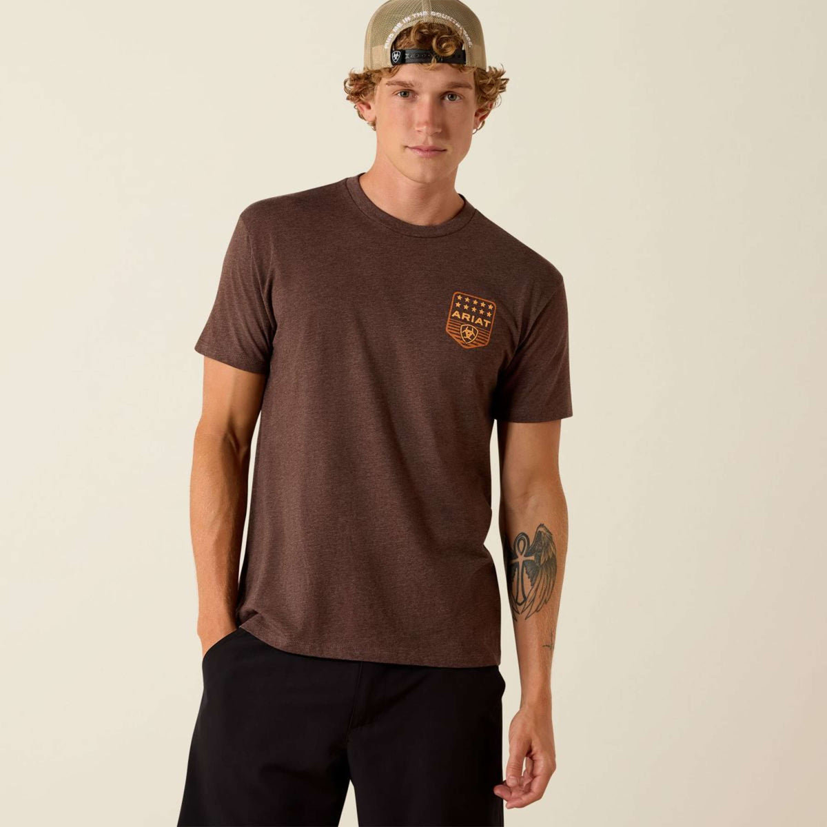 Ariat T-Shirt Strip Patriotic Badge Tee Herren Brown Heather