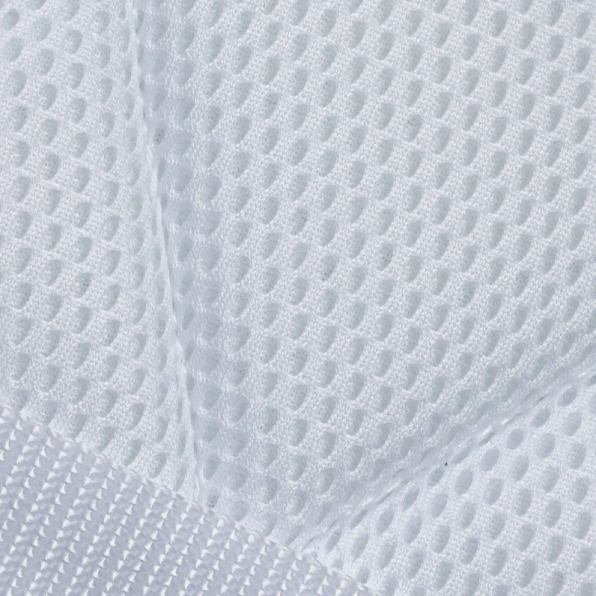 Back on Track Schabracke Airflow Dressur Weiß