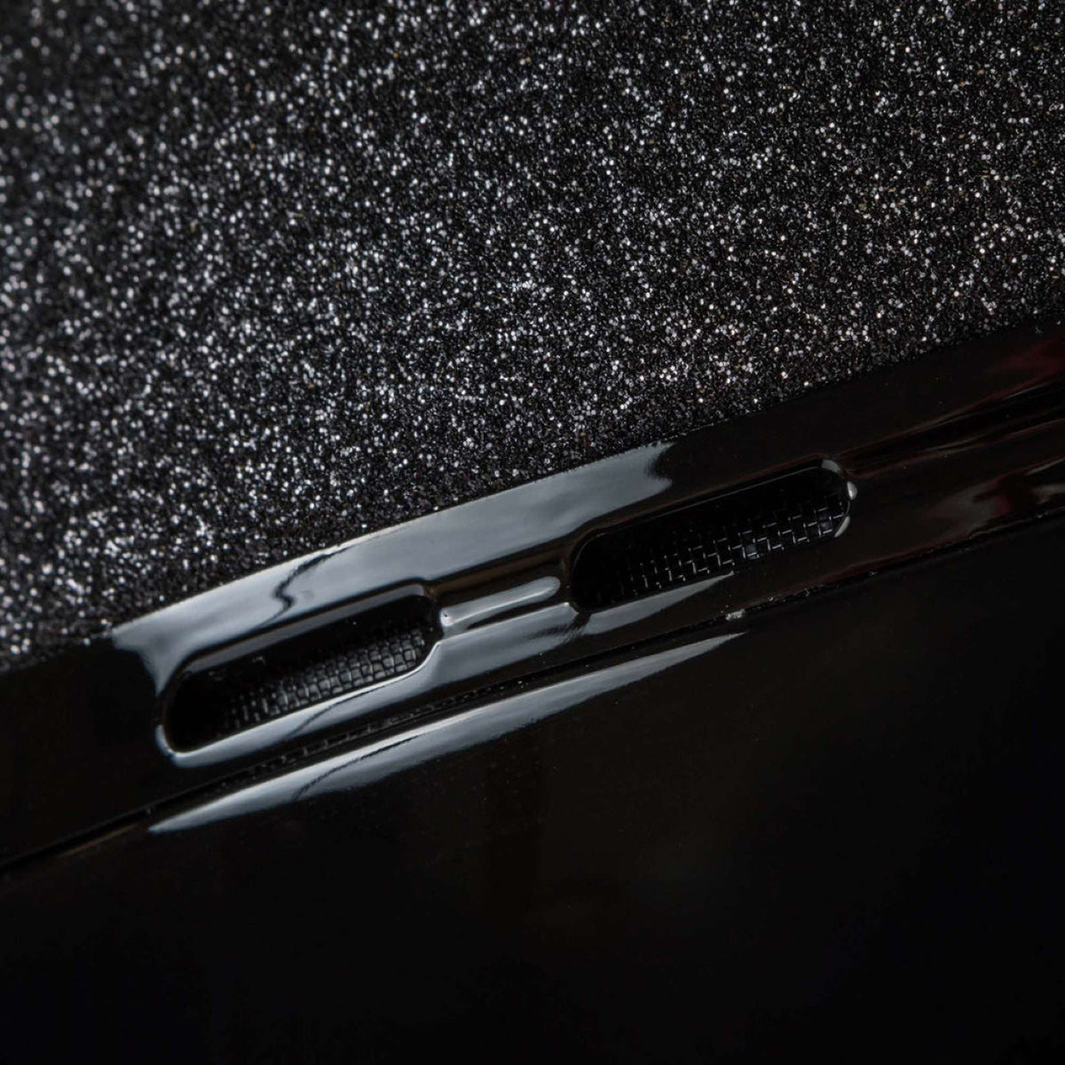 Back on Track Reithelm Caracas Schwarz