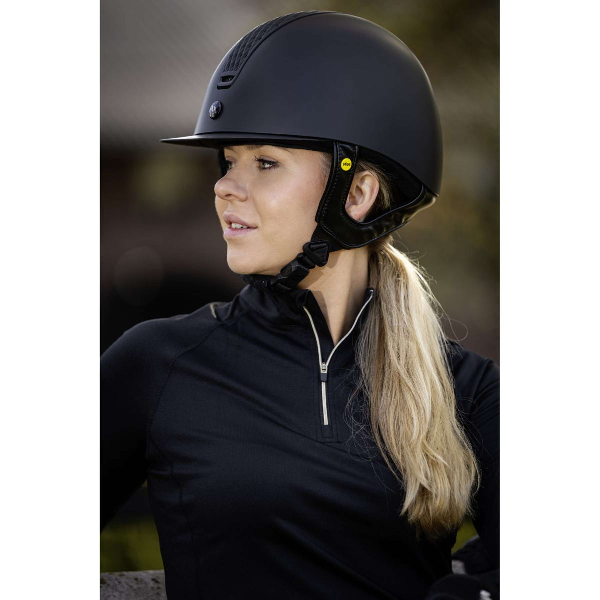 Back on Track Reithelm Silves Smooth Top Mips Schwarz