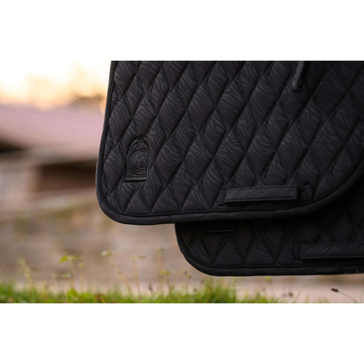 Cavallo Schabracke CavalRuna Dressur Schwarz