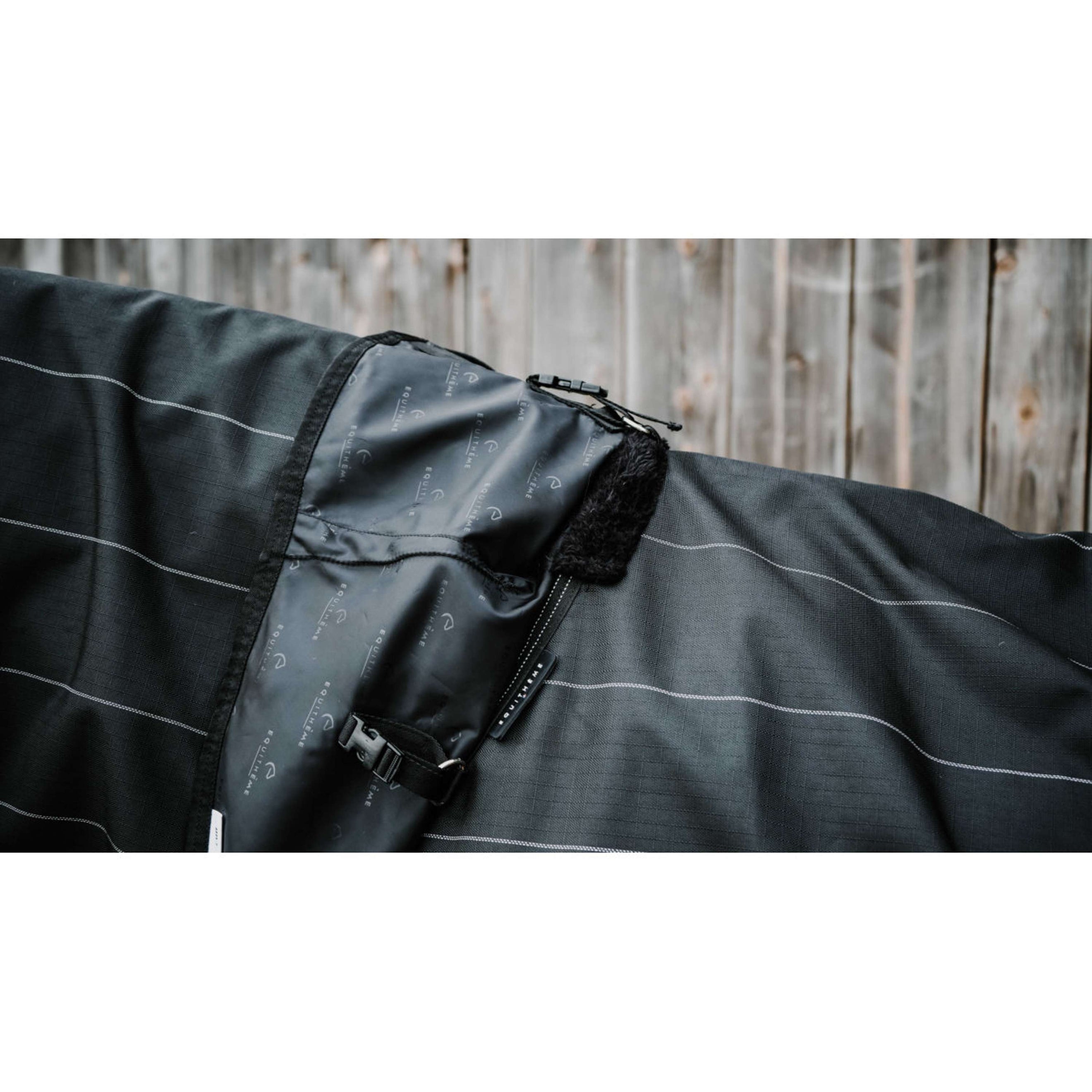 EQUITHÈME Halsstück TYREX Lumin 600D 0g Schwarz