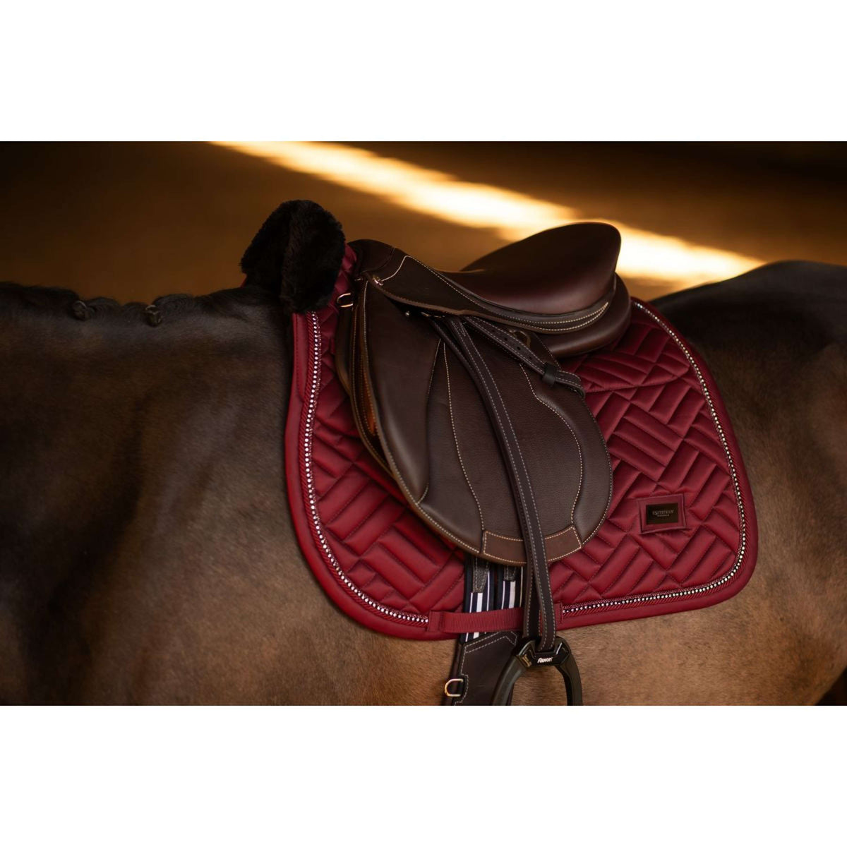 Equestrian Stockholm Schabracke Vegan Fur Springen Crystal Bordeaux