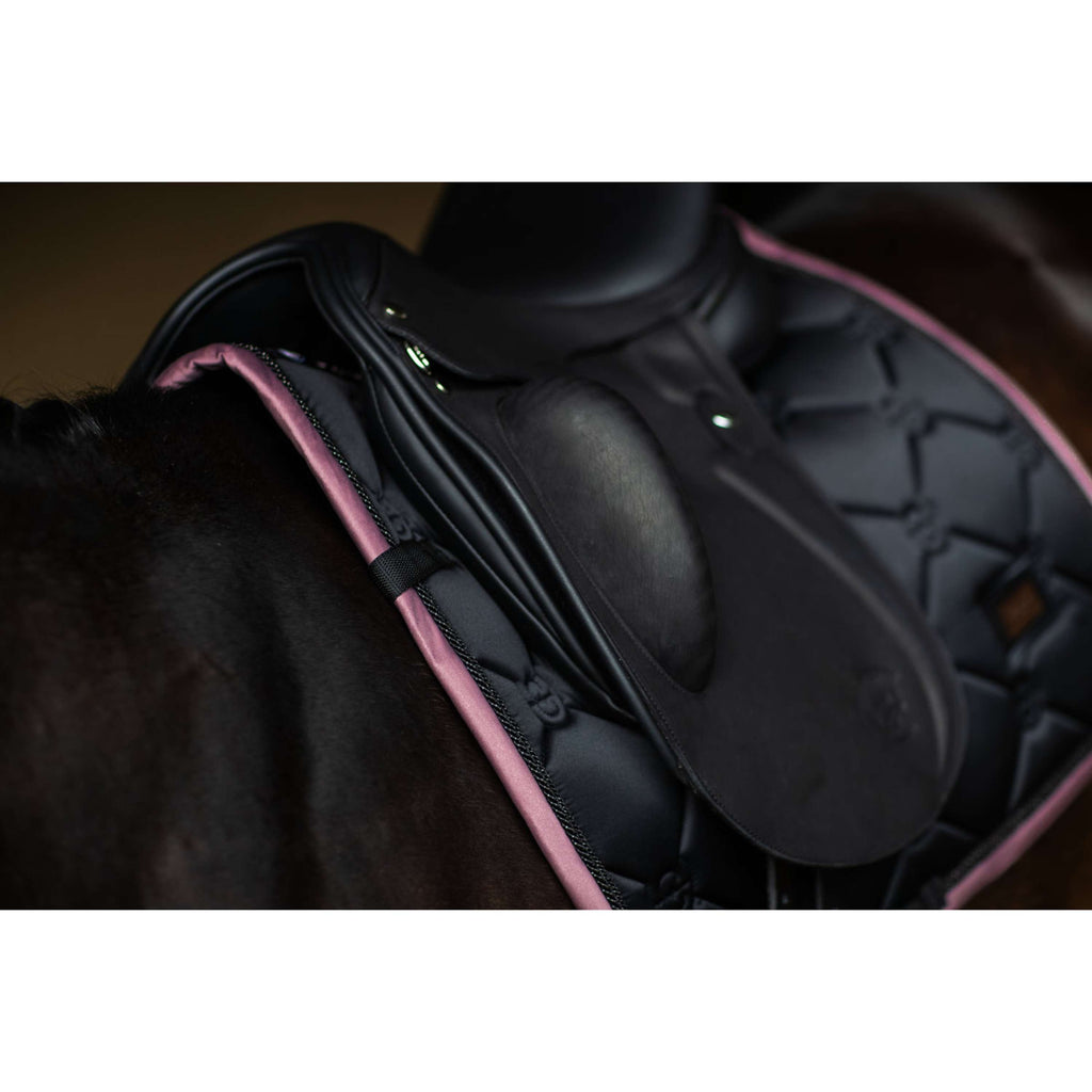 Equestrian Stockholm Schabracke Dressur Schwarz/Blush