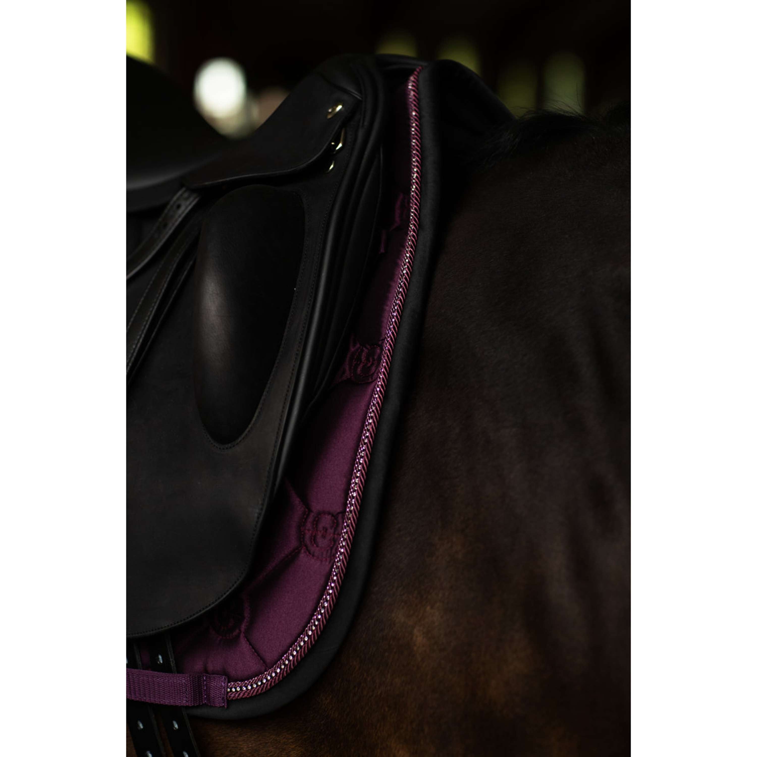 Equestrian Stockholm Schabracke Crystal Shine Dressur Mauve Wine