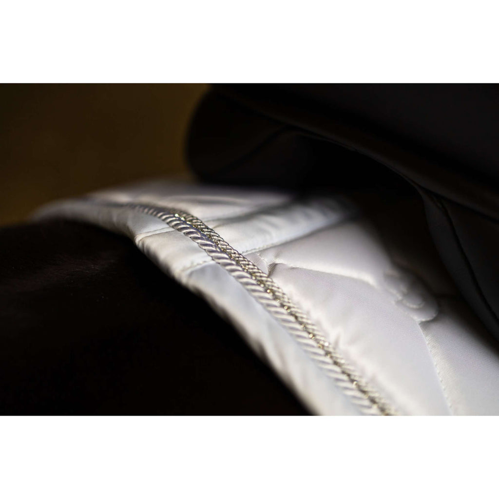 Equestrian Stockholm Schabracke Crystal Shine Dressur Weiß