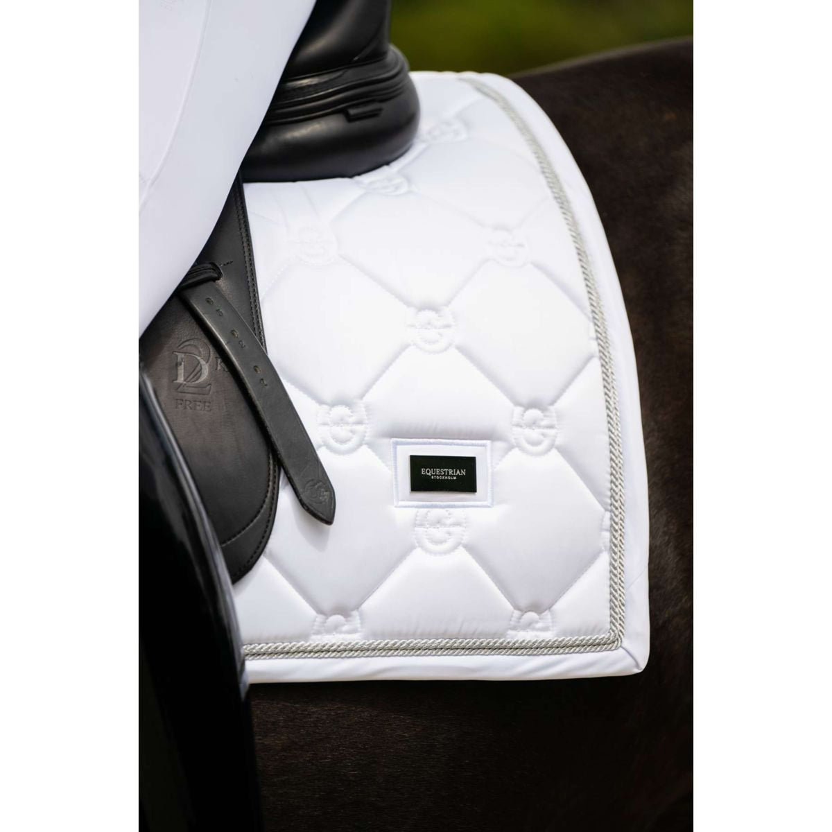 Equestrian Stockholm Schabracke Dressur White Silver