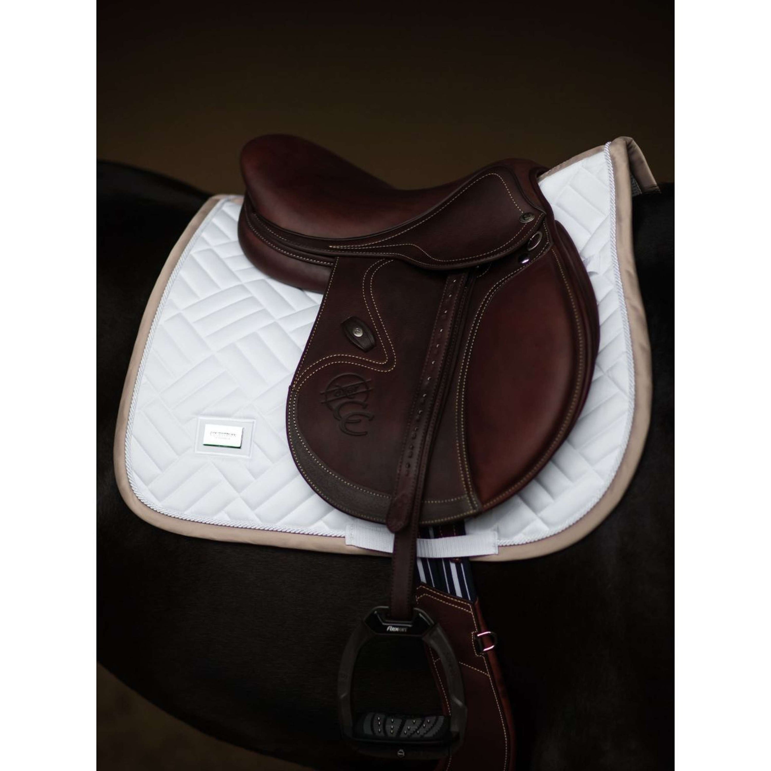 Equestrian Stockholm Schabracke Modern Springen White Sand Equestrian Stockholm Schabracke Modern Springen White Sand