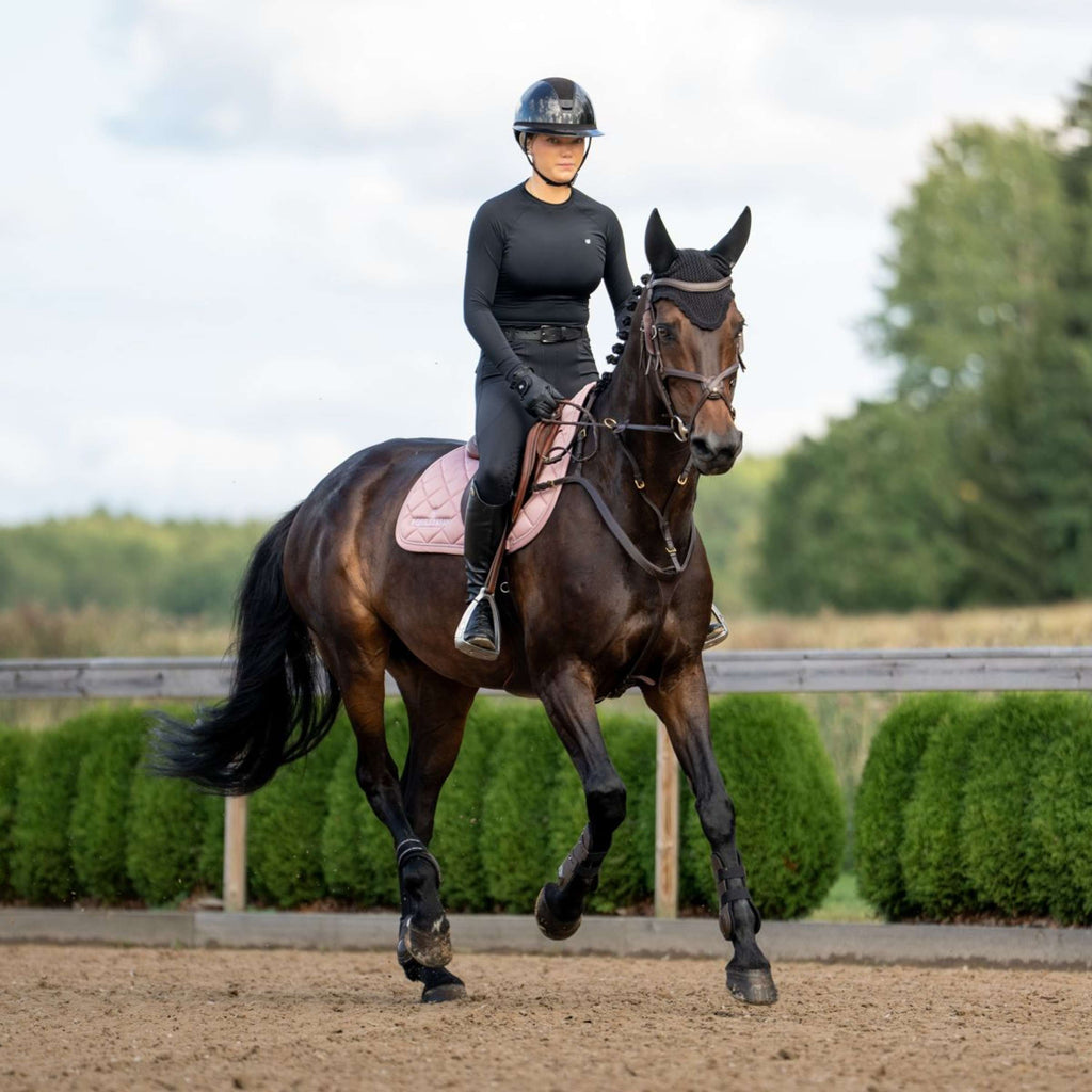 Equestrian Stockholm Schabracke Line Springen Rosa