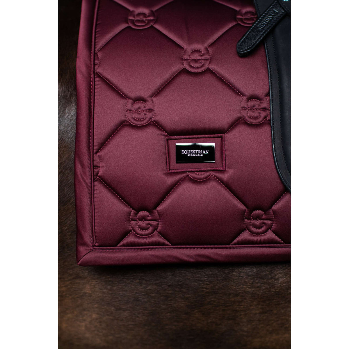 Equestrian Stockholm Schabracke Satin Dressur Merlot