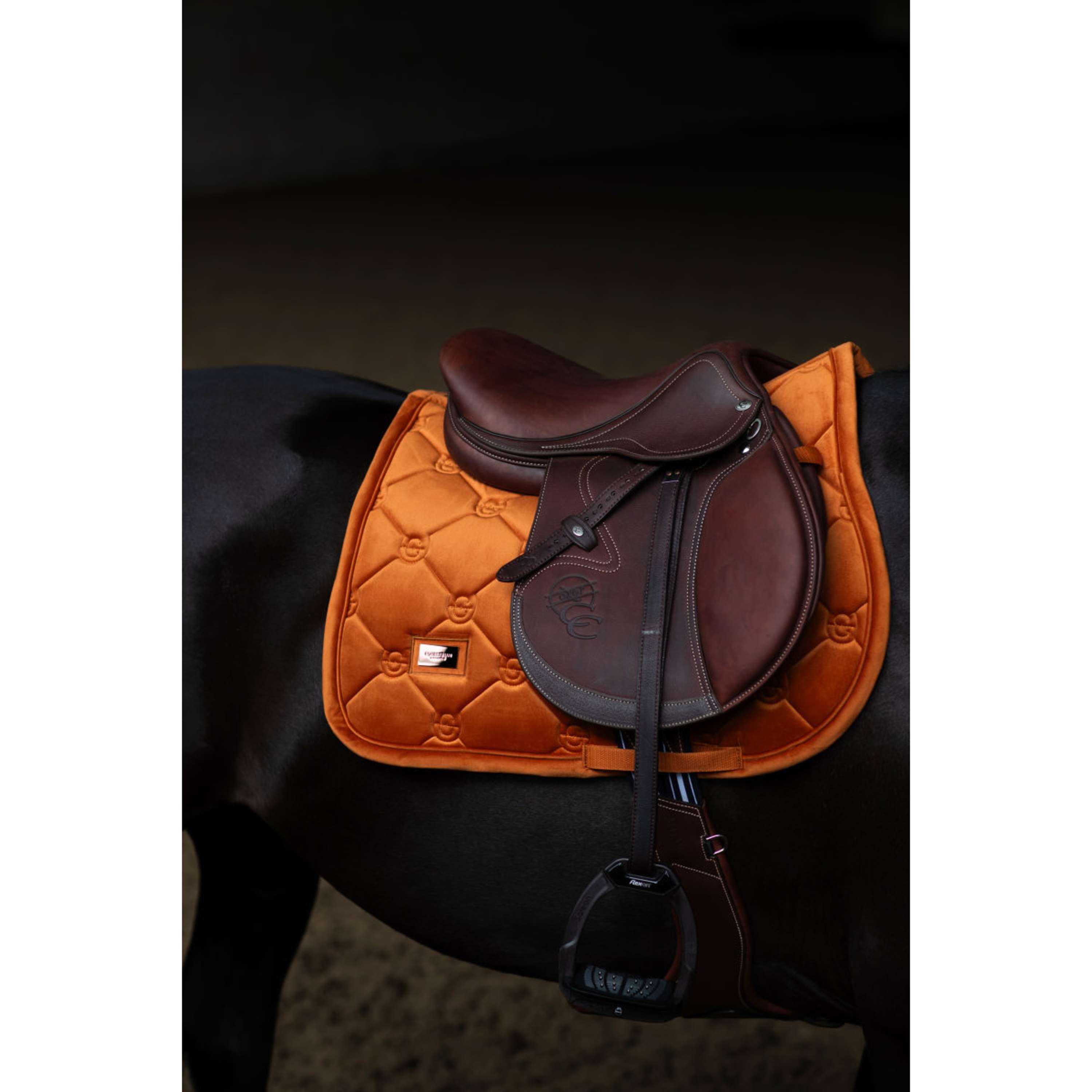 Equestrian Stockholm Schabracke Velvet Springen Chestnut