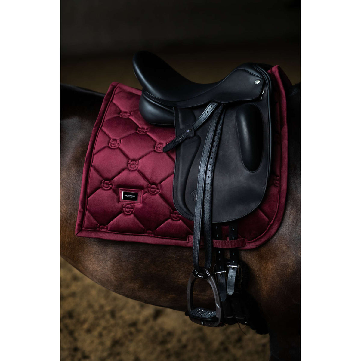 Equestrian Stockholm Schabracke Velvet Dressur Merlot