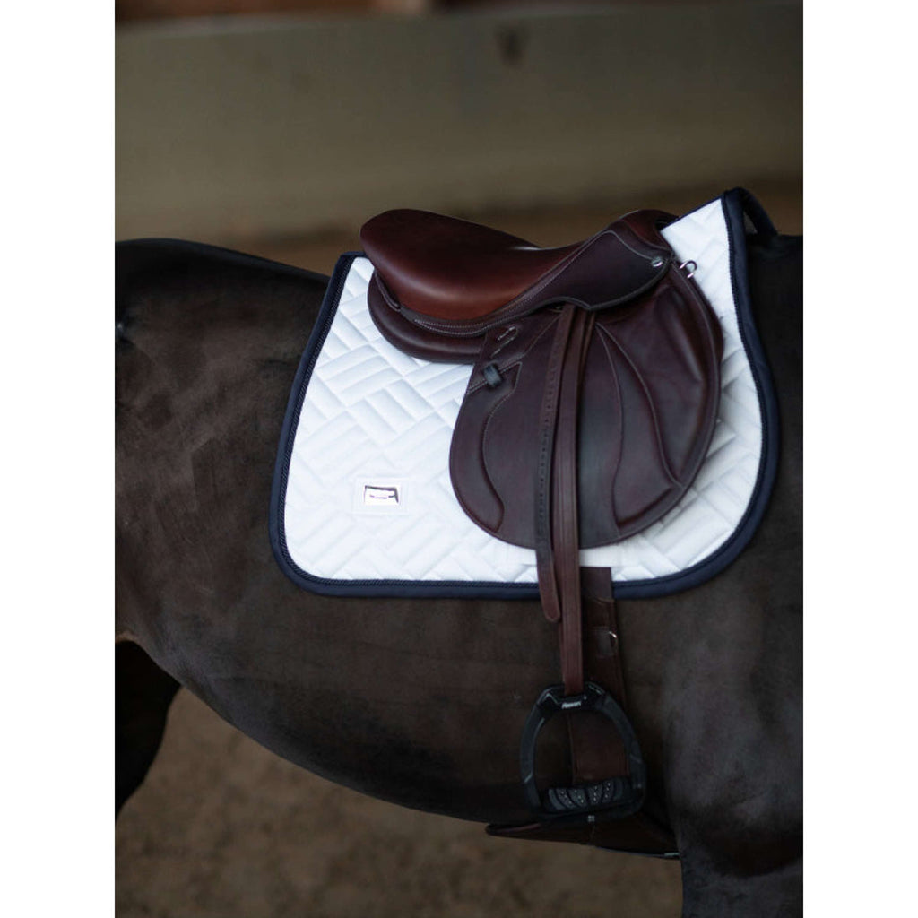 Equestrian Stockholm Schabracke Modern Springen Weiß/Navy
