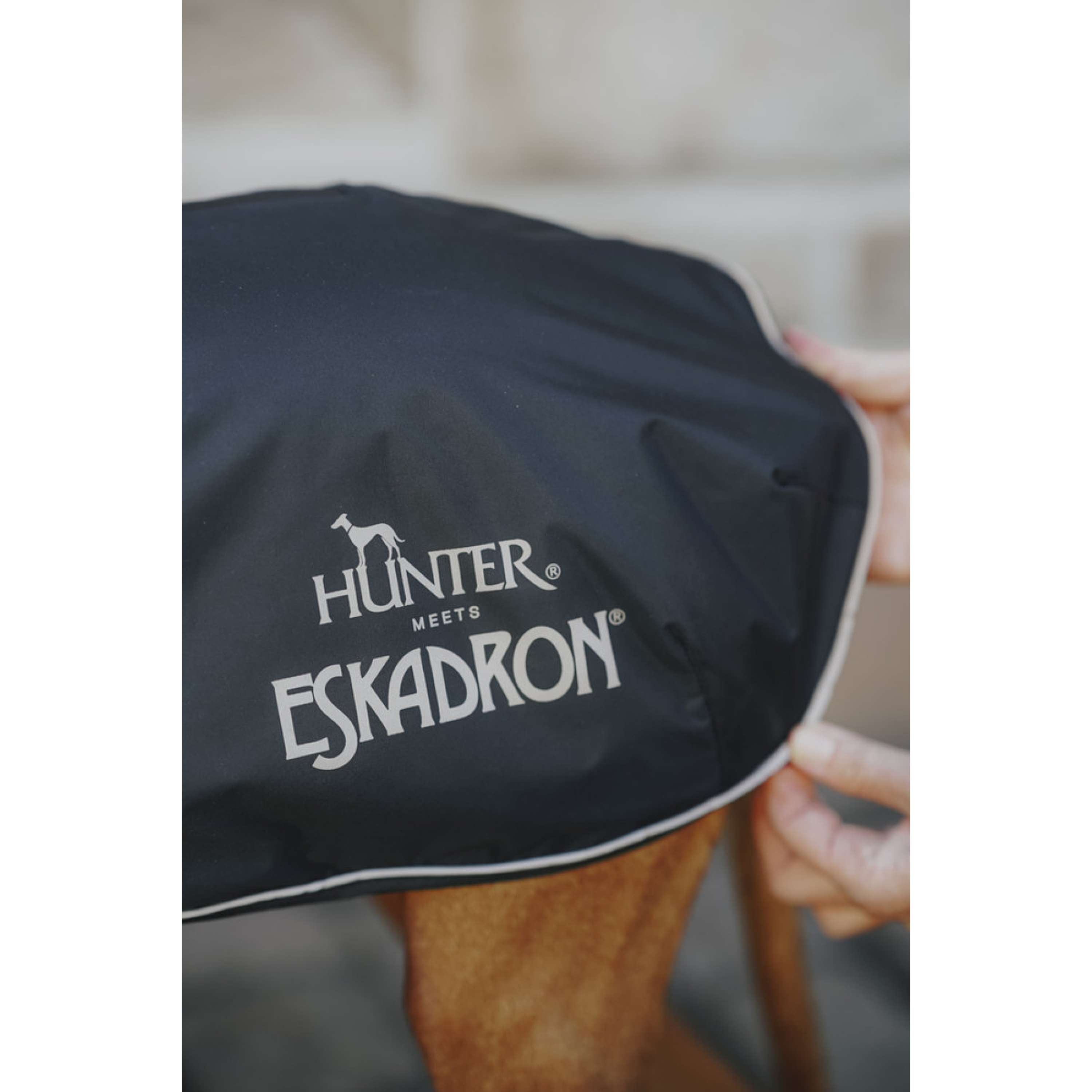 Hunter x Eskadron Hunde Wintermantel Vario Schwarz