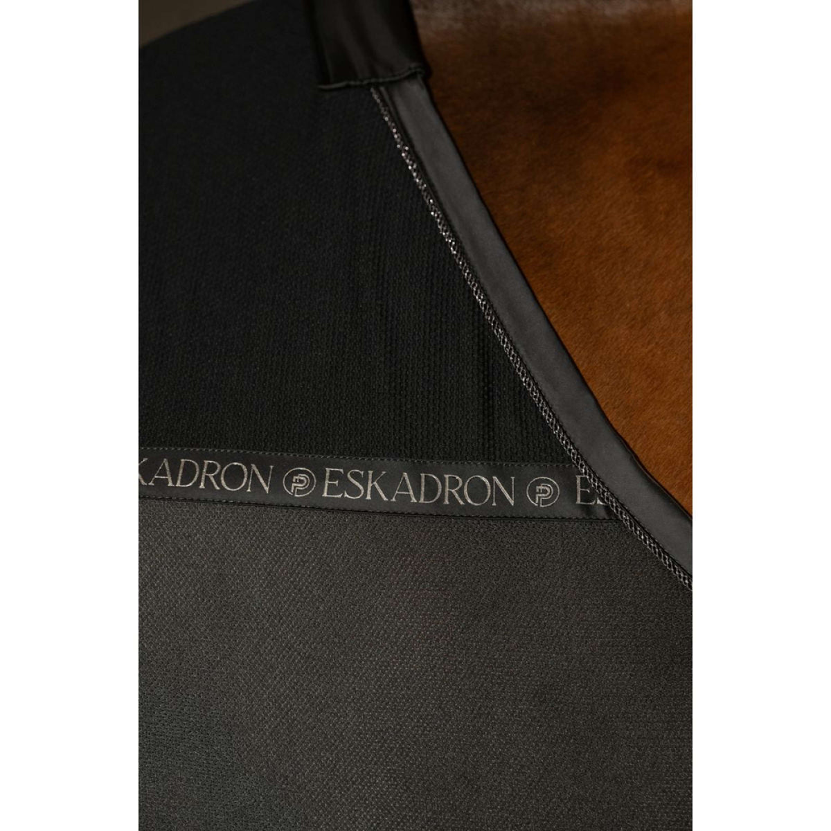 Eskadron Fliegendecke Pro Cover Platinum '25 Schwarz