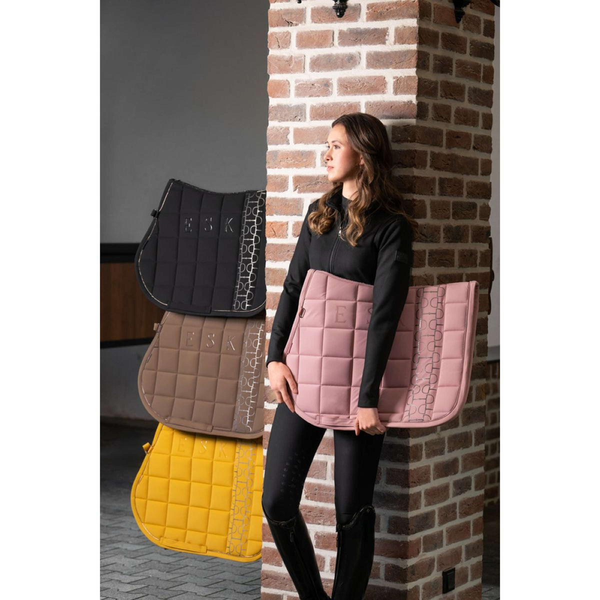 Eskadron Schabracke Big Square Softshell Platinum '25 Dressur Golden Yellow