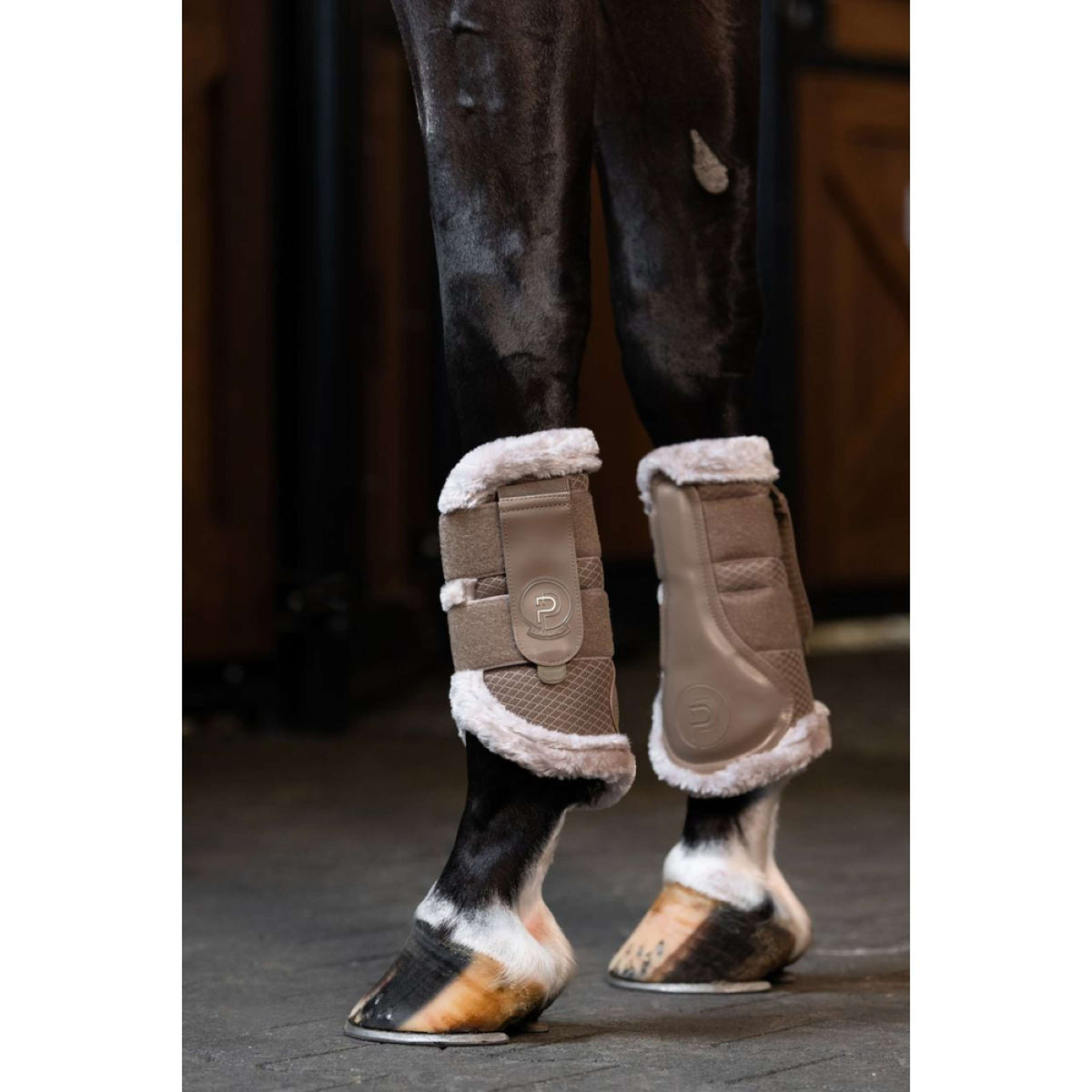 Eskadron Gamaschen Mesh Faux Fur Platinum '25 Smoky Taupe