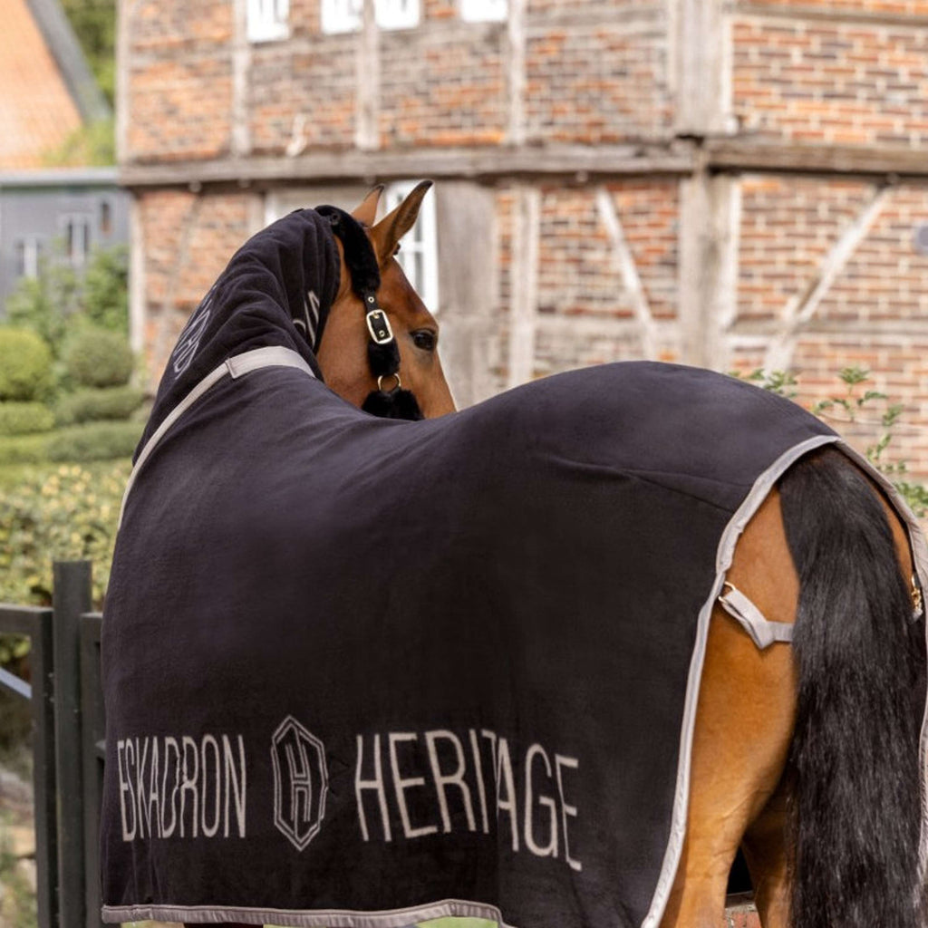 Eskadron Abschwitzdecke Heritage Fleece Schwarz