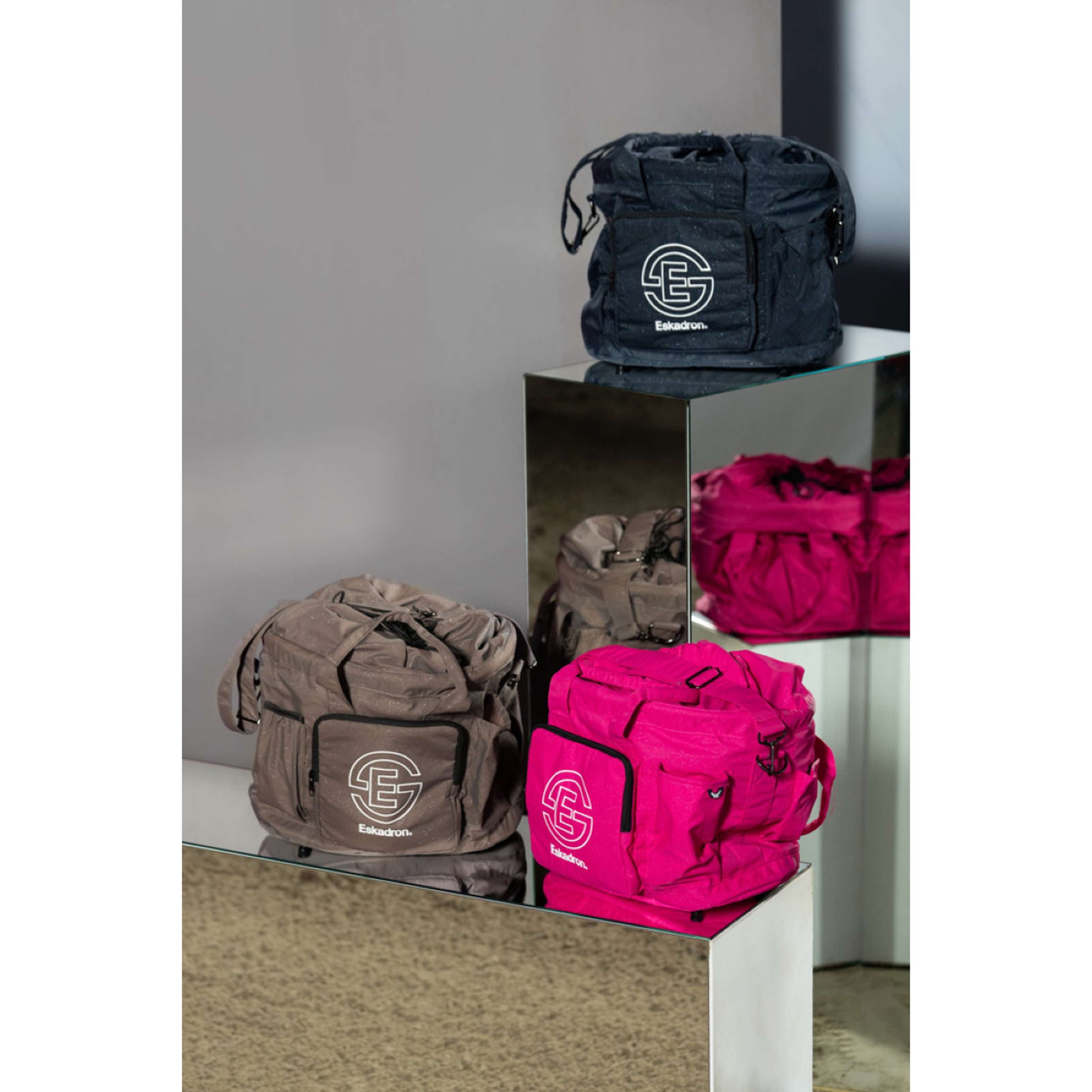 Eskadron Putztasche Dynamics Sparkle Navy